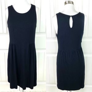 Donna Ricco Sleeveless Keyhole Back Dress LBD M